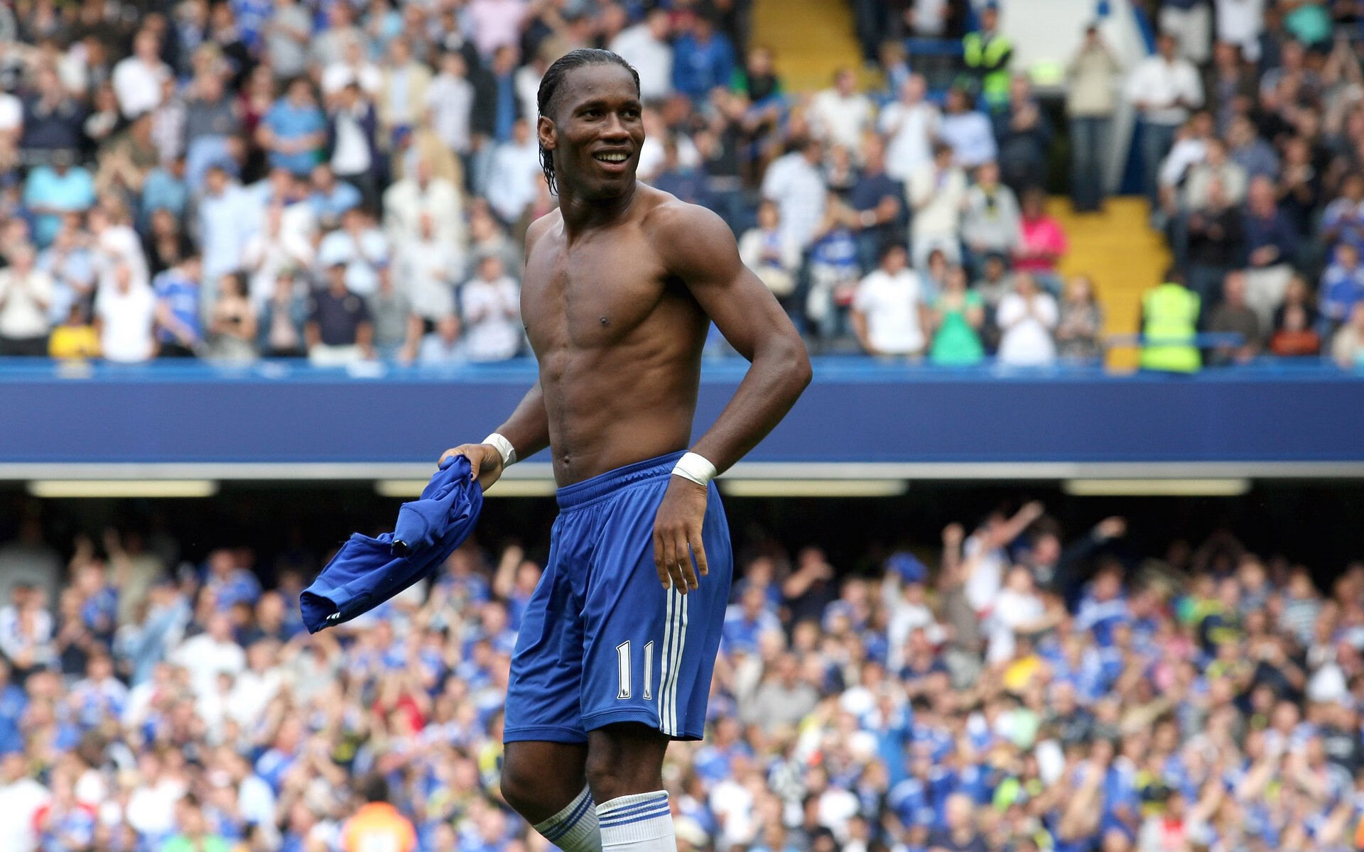 太阳发布“精神健康宣言”，由全队联名签署，精神健康日小报